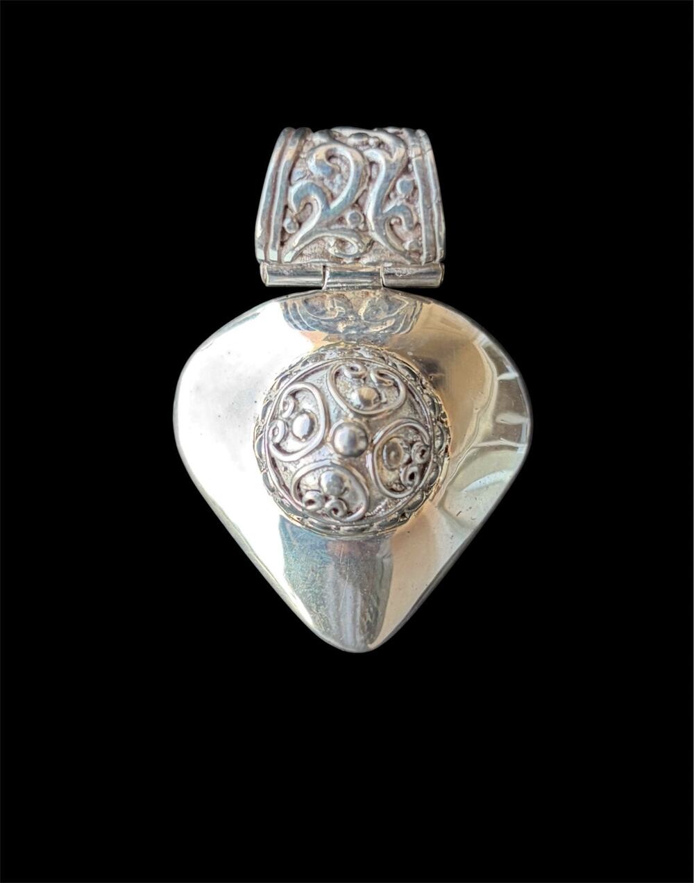 Peruvian 950 Fine Silver Crown Heart Pendant Amulet Handcrafted Filigree 15.6g